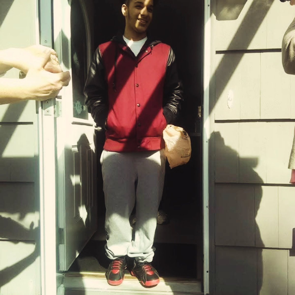 8BitZack's tweet image. We grew up together. You were my best friend through it all.
You knew me like no one else, and I knew I could always count on you. Losing you feels like losing a part of myself.

Still can't believe you're gone
Thank you for all the memories, I'll miss you every damn day

Rest EZ