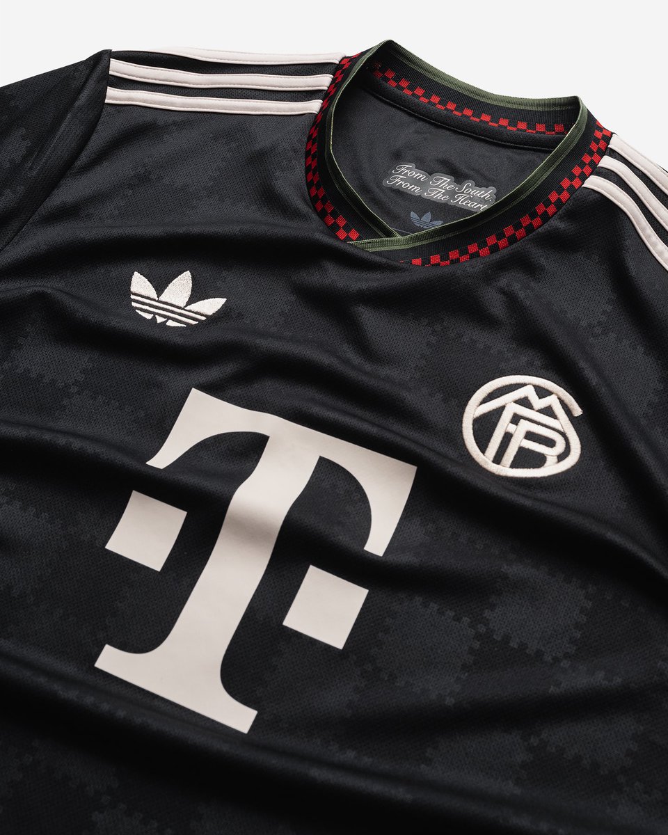 FOOTY.COM (@footydotcom) on Twitter photo FROM THE SOUTH. FROM THE HEART.
<a href="/FCBayern/">FC Bayern MĂĽnchen</a> x <a href="/adidasfootball/">adidas Football</a> x <a href="/bstnstore/">BSTN Store</a> 2025/26 THIRD KIT
đź”— tidd.ly/41hrTZQ FROM THE SOUTH. FROM THE HEART.
<a href="/FCBayern/">FC Bayern MĂĽnchen</a> x <a href="/adidasfootball/">adidas Football</a> x <a href="/bstnstore/">BSTN Store</a> 2025/26 THIRD KIT
đź”— tidd.ly/41hrTZQ