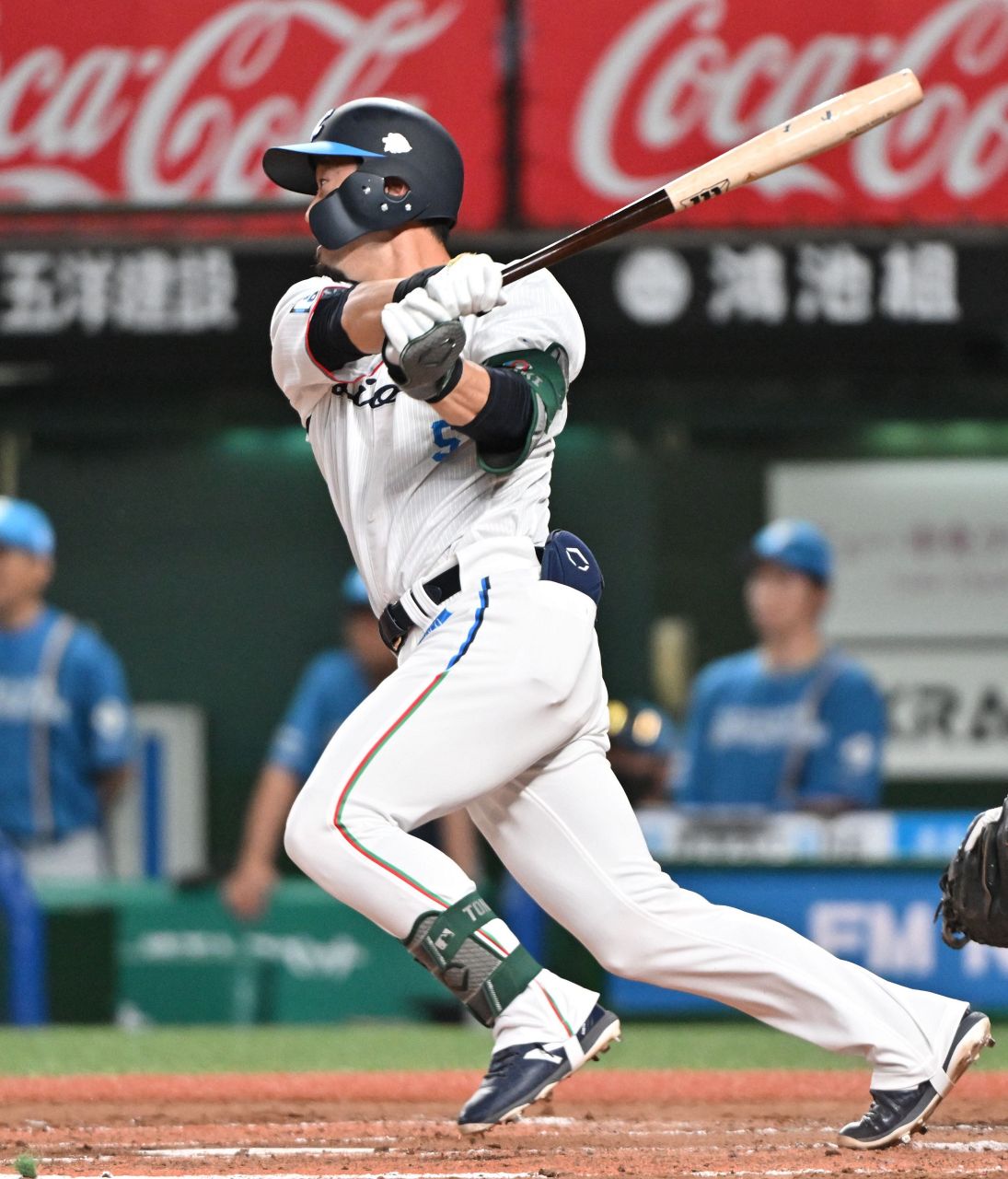 プロ野球インボイス 西武ライオンズ  77  ウインドブレーカー　非売品❗️ 17 【外崎修汰】2025 ブシロード プロ野球DREAM ORDER 埼玉西武