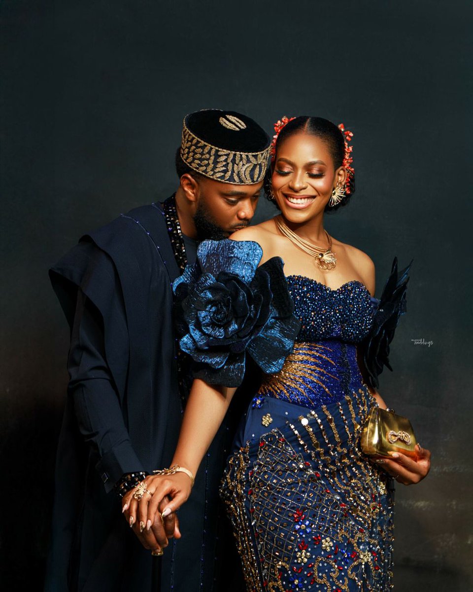 BellaNaijaWed's tweet image. I hardly ever check my message, mostly because I never get notified. But on this blessed day, my notifications were turned on, and I believe a message from a fan came in. I responded kindly and moved on.