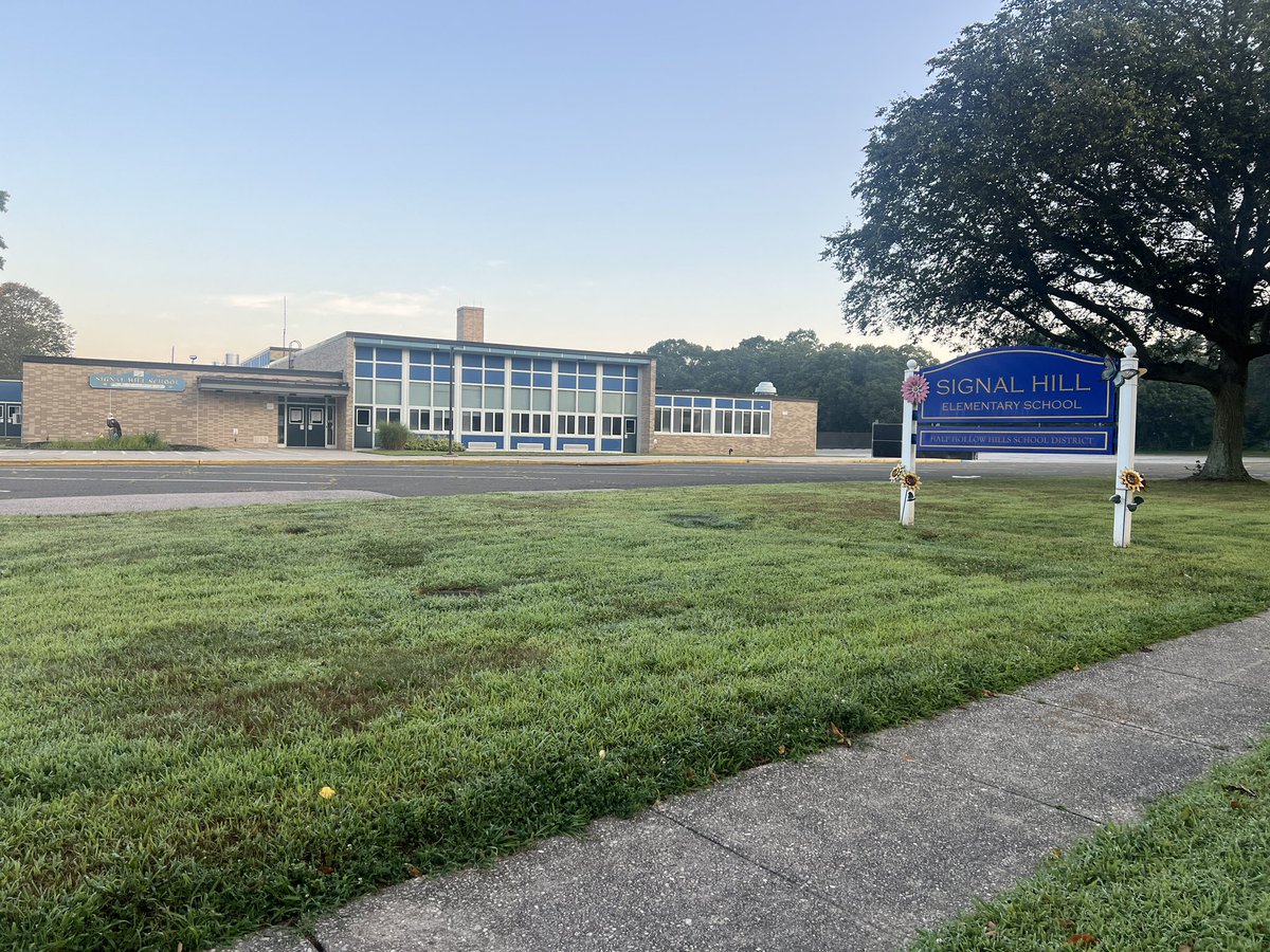 Amazing run to my Old High School and Elementary School while visiting the family in NY! #947 Still got the speed! 1st mile 7:45 and last mile 6:37!!! #KeepOnMoving