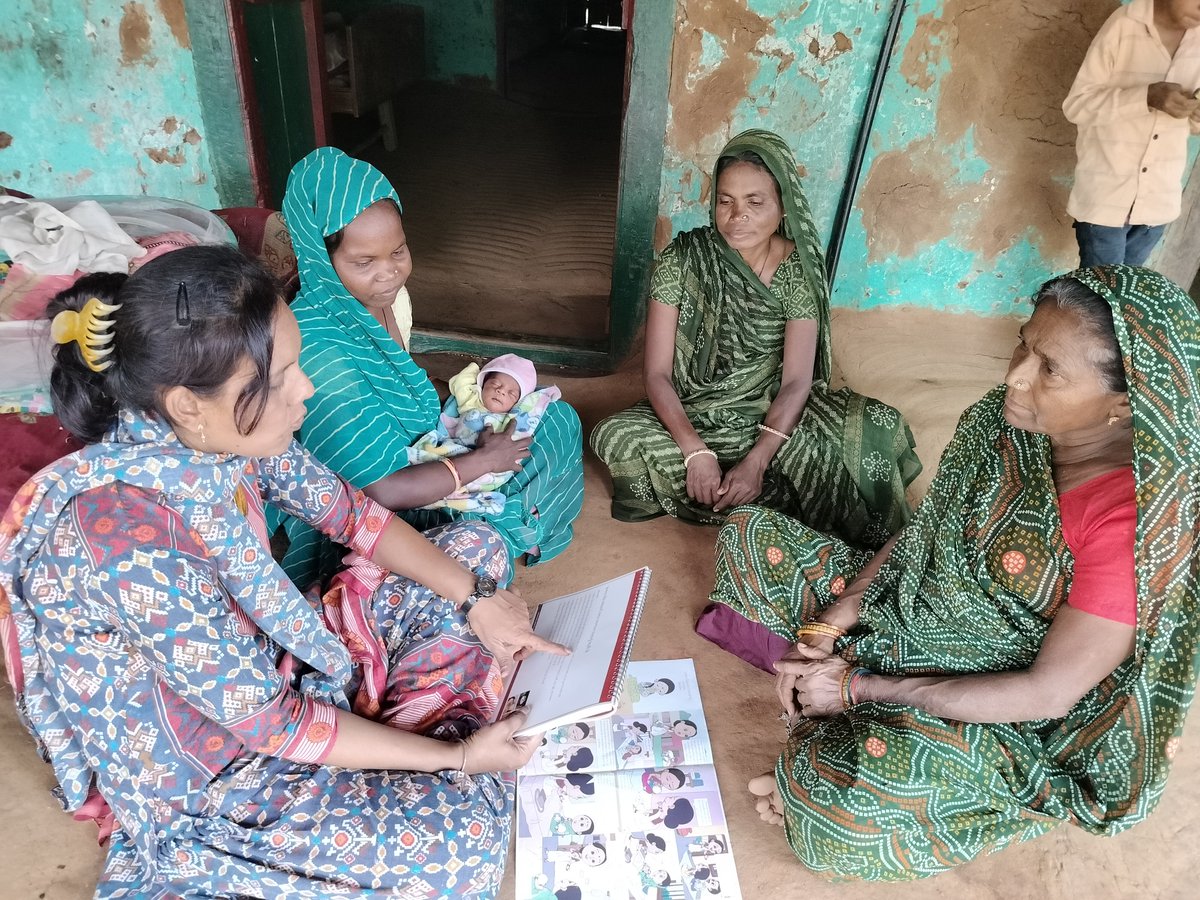 વિશ્વ સ્તનપાન સપ્તાહ -2025 ઉજવણી અંતર્ગત કાર્યકર બહેન દ્વારા ધાત્રી માતાઓની મુલાકાત લેવામાં આવી.તેમજ સ્તનપાન વિશે જાણકારી આપવામાં આવી.<a href="/CollectorArv/">Collector & District Magistrate, Arvalli</a>