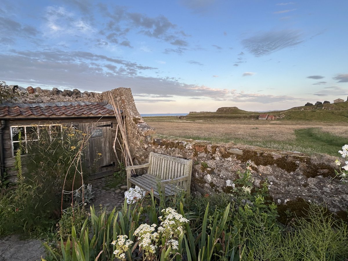 Carl Cape (@carlcape) on Twitter photo It would be lovely to see you… join us for our final live show of the summer season: 11am-1pm today on lionheartradio.com <a href="/TomCadwallender/">Tom Cadwallender</a> #northumberland It would be lovely to see you… join us for our final live show of the summer season: 11am-1pm today on lionheartradio.com <a href="/TomCadwallender/">Tom Cadwallender</a> #northumberland