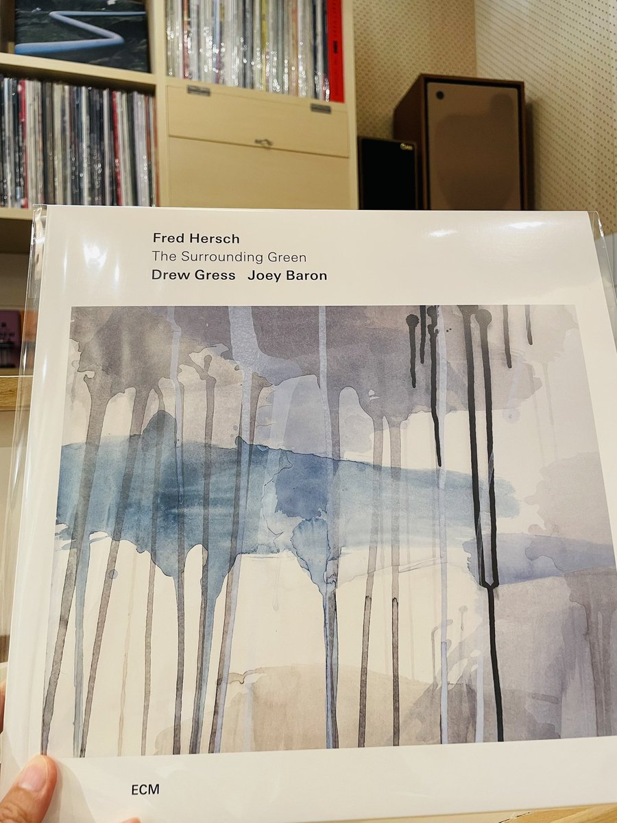 ericmasaki's tweet photo. The Surrounding Green
ECM新作。最高。早く日本で見たい。
@tonlist_tokyo
#FredHersch
#ジャズ喫茶 #JazzKissa https://t.co/gFkdIVMbYx