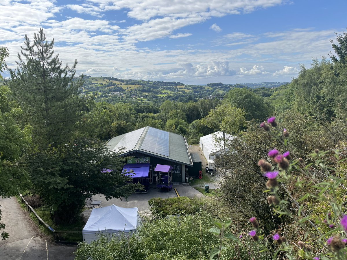 SamABaxter's tweet image. My current NENDY of Black Rocks. 3 flat out and backs with stunning views over the Derbyshire Dales. It’s not surprising how popular it is. Coolish temperature and a nice breeze.