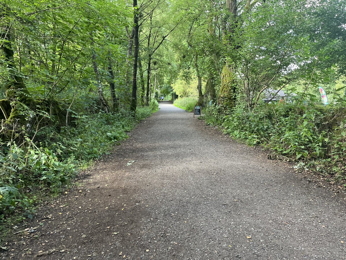 SamABaxter's tweet image. My current NENDY of Black Rocks. 3 flat out and backs with stunning views over the Derbyshire Dales. It’s not surprising how popular it is. Coolish temperature and a nice breeze.