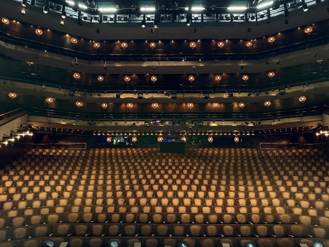 Sean Hayes tweet media