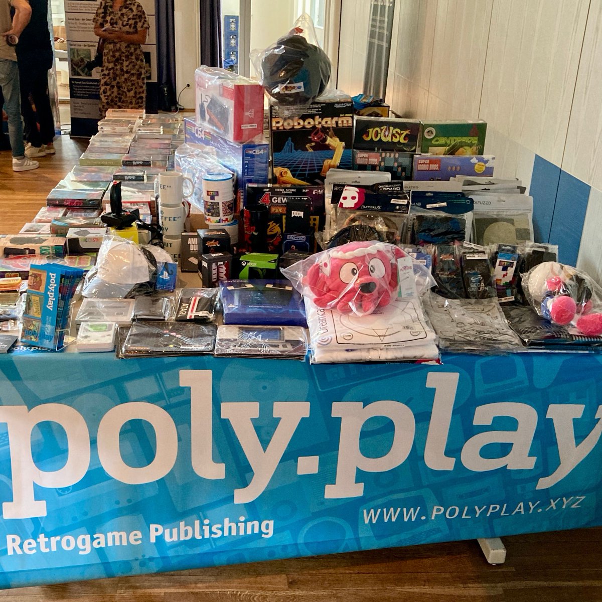 polyplay_xyz's tweet photo. The polyplay stand at #VCFe in #Hünfeld is all set up. Feel free to drop by.
https://t.co/fPR6IvyJfH
#retrocomputing #vintagecomputing #event #retrogaming https://t.co/6rAKZ9MeAm
