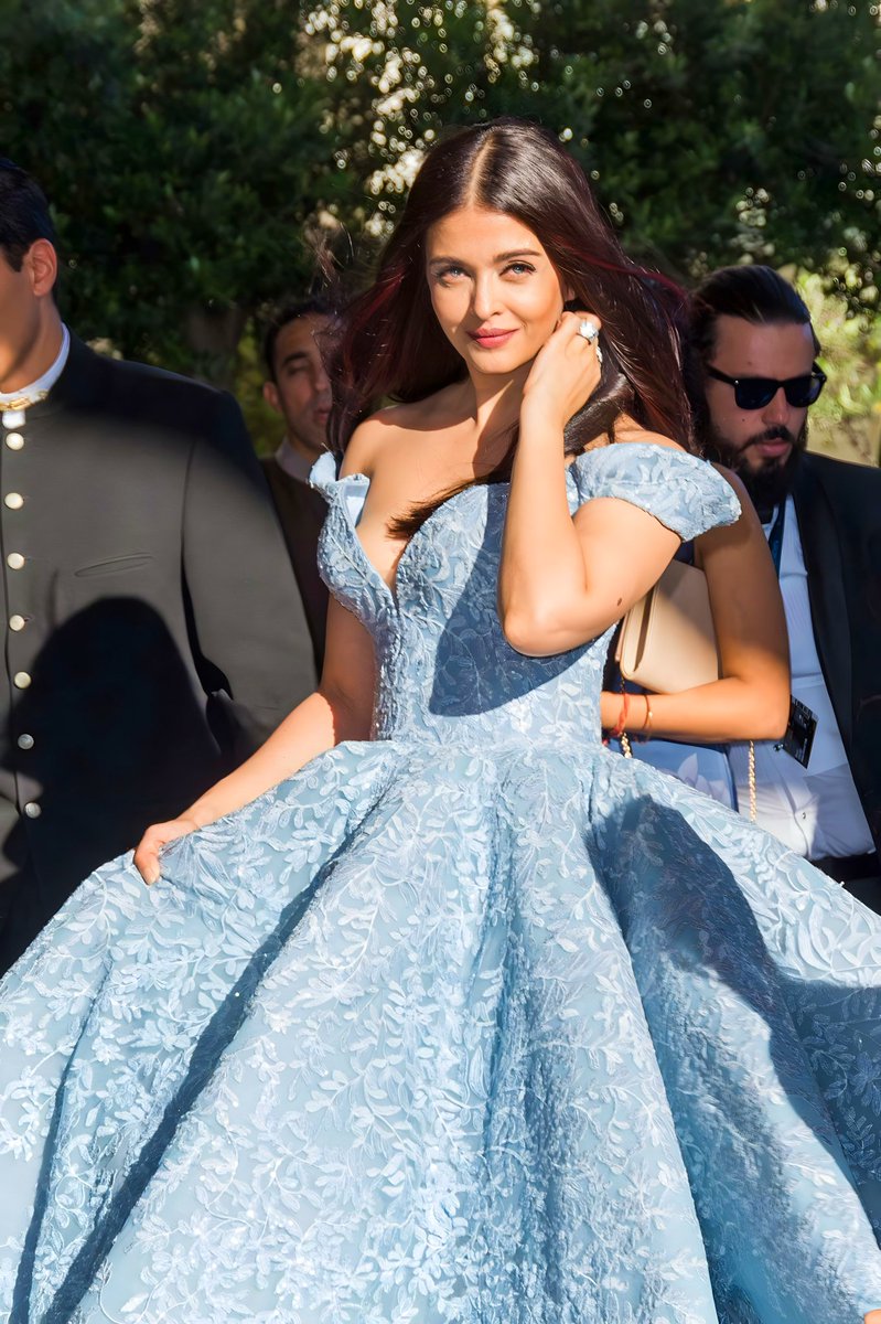 Pic of the day ! 🔥💙

#AishwaryaRaiBachchan 
#AishwaryaRai