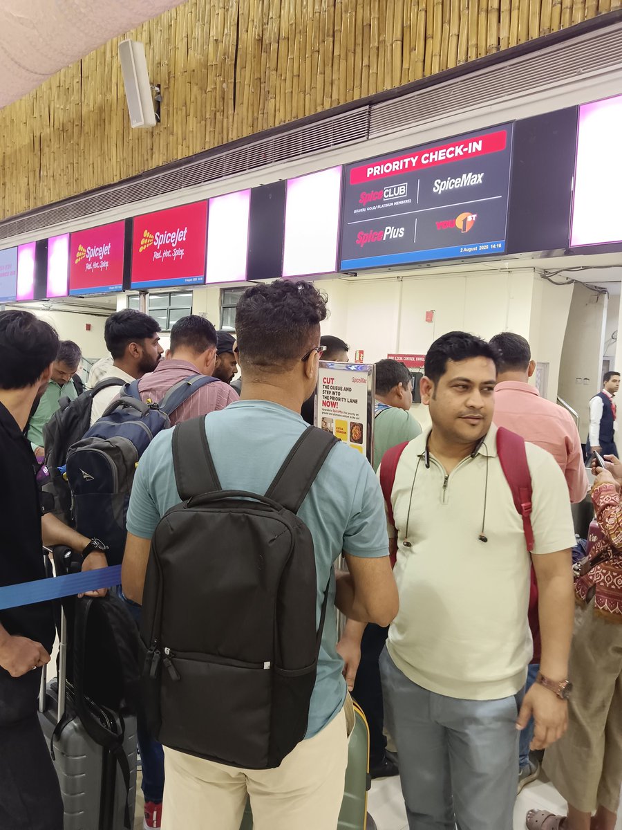 Brajesh Tiwari (@brajeshtiwari_7) on Twitter photo Worst customer service by spice jet . Flight SG169 was scheduled for 14:30 on 2/08/2025 from Guwahati to new delhi . рд▓реЗрдХрд┐рди рдлреНрд▓рд╛рдЗрдЯ рдХрдм рдЬрд╛рдПрдЧреА рдкрддрд╛ рдирд╣реАрдВ ред рдПрдпрд░рдкреЛрд░реНрдЯ рдХреЗ рдЕрдВрджрд░ рд▓реЛрдЧреЛ рдХрд╛ рд╣рдВрдЧрд╛рдорд╛ред рд╕реНрдкрд╛рдЗрд╕ рдЬреЗрдЯ рдХрд╛ рдХрд╣рдирд╛ рд╣реИрдВ рдХрд┐ рдЖрдк рдХреЛ рдЬреЛ рдХрд░рдирд╛ рд╣реИ рдХрд░ рд▓реЛ
<a href="/flyspicejet/">SpiceJet</a>
<a href="/PMOIndia/">PMO India</a> Worst customer service by spice jet . Flight SG169 was scheduled for 14:30 on 2/08/2025 from Guwahati to new delhi . рд▓реЗрдХрд┐рди рдлреНрд▓рд╛рдЗрдЯ рдХрдм рдЬрд╛рдПрдЧреА рдкрддрд╛ рдирд╣реАрдВ ред рдПрдпрд░рдкреЛрд░реНрдЯ рдХреЗ рдЕрдВрджрд░ рд▓реЛрдЧреЛ рдХрд╛ рд╣рдВрдЧрд╛рдорд╛ред рд╕реНрдкрд╛рдЗрд╕ рдЬреЗрдЯ рдХрд╛ рдХрд╣рдирд╛ рд╣реИрдВ рдХрд┐ рдЖрдк рдХреЛ рдЬреЛ рдХрд░рдирд╛ рд╣реИ рдХрд░ рд▓реЛ
<a href="/flyspicejet/">SpiceJet</a>
<a href="/PMOIndia/">PMO India</a>