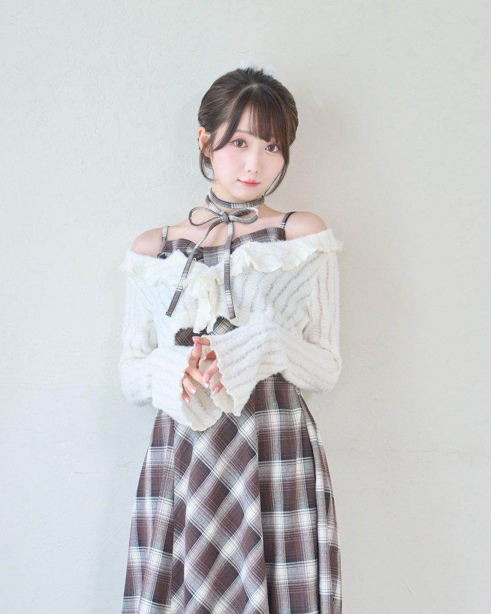 rosemuse_'s tweet photo. ┈𝑛𝑒𝑤 𝑎𝑟𝑟𝑖𝑣𝑎𝑙

"Bell sleeve bolero"
color:white/black
¥7,700(tax in)

控えめなベル袖は優雅さを演出してくれます。
ほどよい厚みのニットソー仕立てで、
さらっと羽織れます。

⁡ ↪︎web store  8/18(mon)20:00

#RoseMuse https://t.co/WfqWF3ijOg