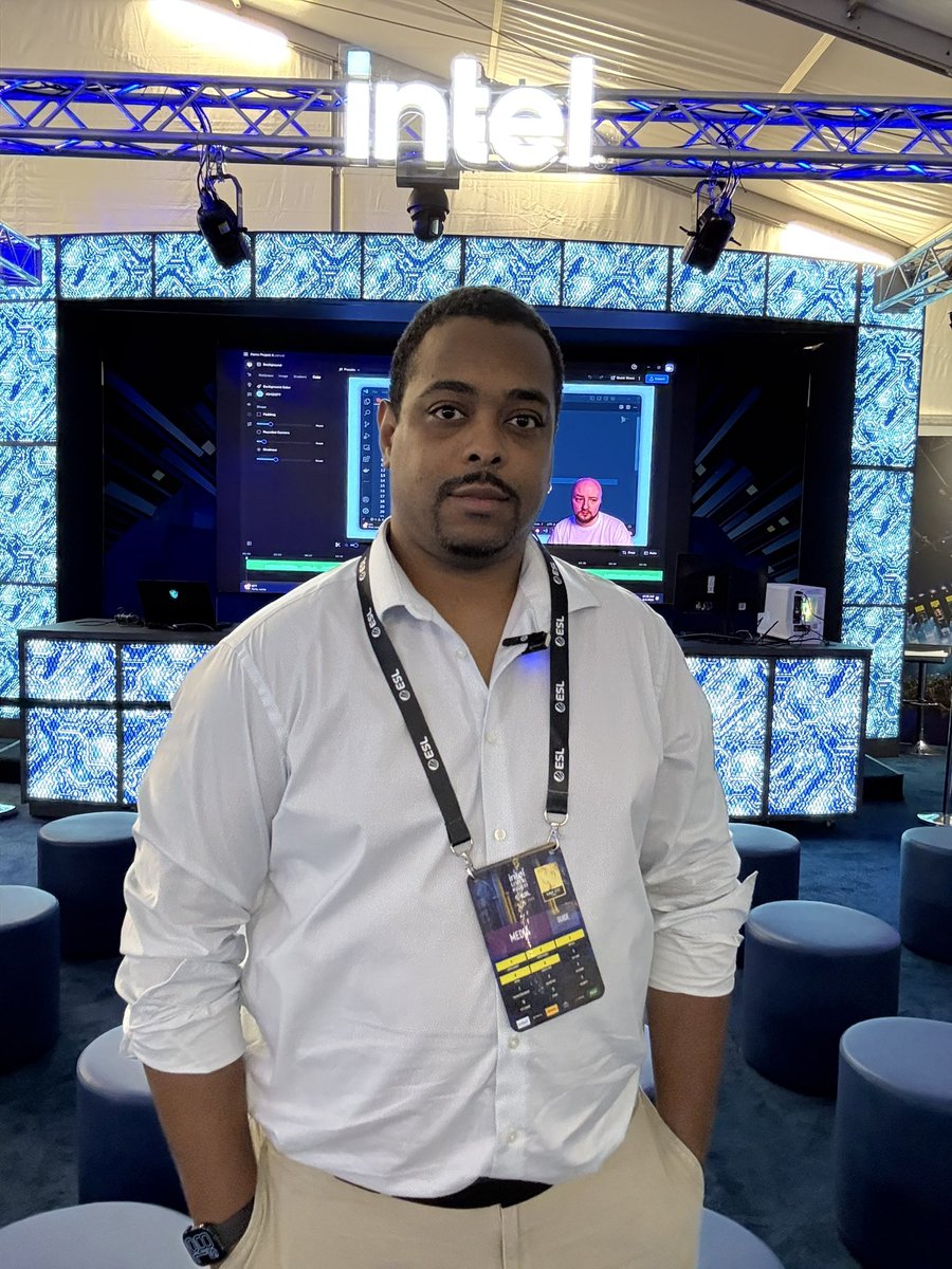 MDee14's tweet image. Day 2 Intel Extreme Masters 

@IntelGaming 
#IEMCologne #IntelCoreUltra
