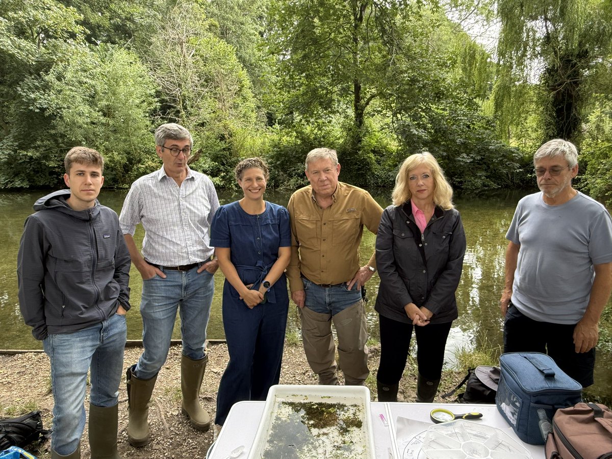 Liz Jarvis (@lizjarvisuk) on Twitter photo Recently I joined <a href="/RiverActionUK/">RiverActionUK</a> and the Test and Itchen Association to test the River Itchen at Bishopstoke. The results were disappointing - though not unexpected - with low biodiversity and high nitrate levels. Recently I joined <a href="/RiverActionUK/">RiverActionUK</a> and the Test and Itchen Association to test the River Itchen at Bishopstoke. The results were disappointing - though not unexpected - with low biodiversity and high nitrate levels.