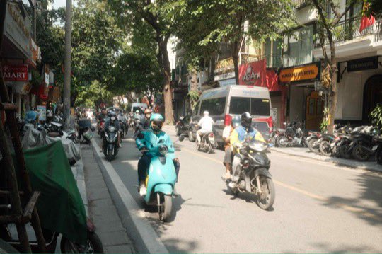 a n g e l a 🌙 tweet media