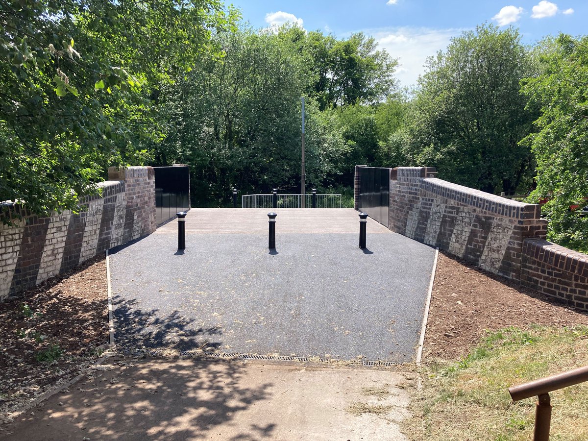 Wrights Bridge in Old Hill is open again! 🎉

After years closed due to safety concerns, this 129-year-old Dudley No.2 Canal bridge is now fully restored thanks to <a href="/sandwellcouncil/">Sandwell Council</a> fund.💙

Read more on the project here👉 utm.io/uiDrv