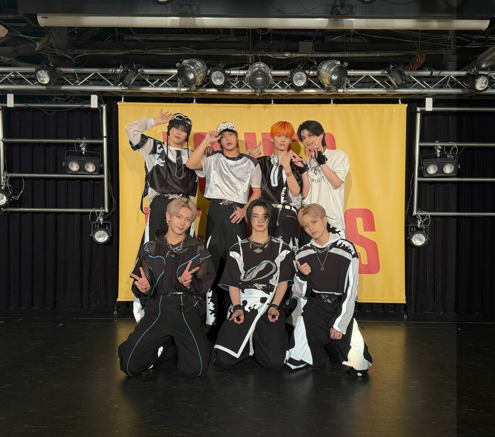 【早い者勝ち!緊急支援用/サイン有り】NEWS公式写真128枚 まとめ売り aoen OFFICIAL on X: