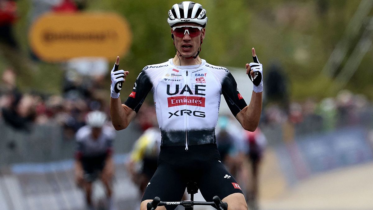 Hoy vuelve Juan Ayuso a la Clásica de San Sebastián donde creo que asumirá el rol de jefe de filas de UAE,después del Giro para olvidar necesita anímicamente ganar hoy 

Sus rivales más peligrosos los que llegan con la forma del Tour,Roglic y sobretodo Onley
#klasikoa2025