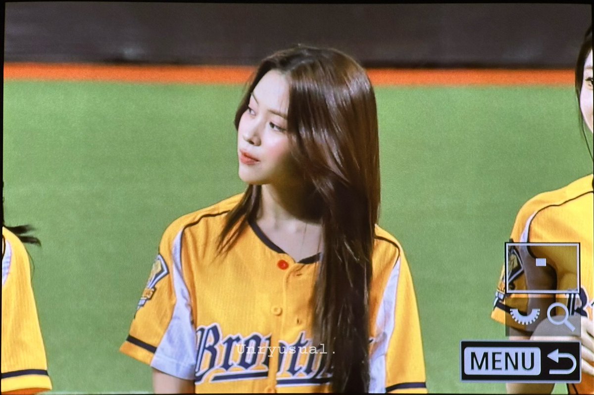 250802 시구도 잘하는 고양이⚾️
#류진 #있지 #RYUJIN #ITZY