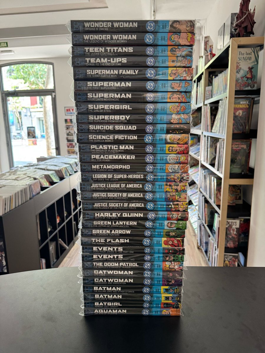 Every DC FINEST published so far.

Collect em all! 

😍😍😍