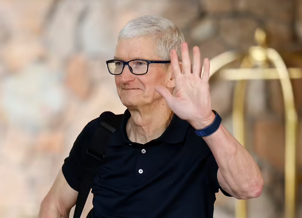 📱Move over China: iPhones for America now mostly assembled in India, confirms Apple CEO Tim Cook 

Read at: …acturing.economictimes.indiatimes.com/news/hi-tech/m…

#apple #applemanufacturing #applewatches #ETManufacturing