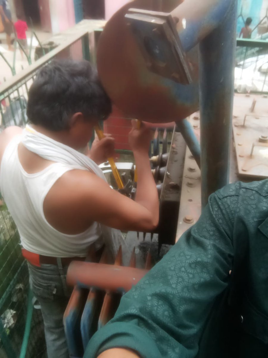 SDO THAKURGANJ (@sdothakurganj) on Twitter photo लखनऊ सेंट्रल जोन के मण्डल चौक के ठाकुरगंज खंड में 33/11 केवी उपकेंद्र राधाग्राम के मध्यम पावर परिवर्तको का अनुरक्षण एवं मरम्मत का कार्य कराया जा रहा है जिससे की अवांछित ट्रिपिंग कम किया जा सके।
<a href="/aksharmaBharat/">A K Sharma</a> <a href="/Mvvnlcisgomti2/">CE Lesa Central Zone</a> <a href="/MVVNLmd/">MVVNL</a>
<a href="/CMOfficeUP/">CM Office, GoUP</a> <a href="/EuddThakurganj/">EUDD THAKURGANJ</a> <a href="/MVVNLHQ/">Madhyanchal Vidyut Vitran Nigam Limited</a> लखनऊ सेंट्रल जोन के मण्डल चौक के ठाकुरगंज खंड में 33/11 केवी उपकेंद्र राधाग्राम के मध्यम पावर परिवर्तको का अनुरक्षण एवं मरम्मत का कार्य कराया जा रहा है जिससे की अवांछित ट्रिपिंग कम किया जा सके।
<a href="/aksharmaBharat/">A K Sharma</a> <a href="/Mvvnlcisgomti2/">CE Lesa Central Zone</a> <a href="/MVVNLmd/">MVVNL</a>
<a href="/CMOfficeUP/">CM Office, GoUP</a> <a href="/EuddThakurganj/">EUDD THAKURGANJ</a> <a href="/MVVNLHQ/">Madhyanchal Vidyut Vitran Nigam Limited</a>