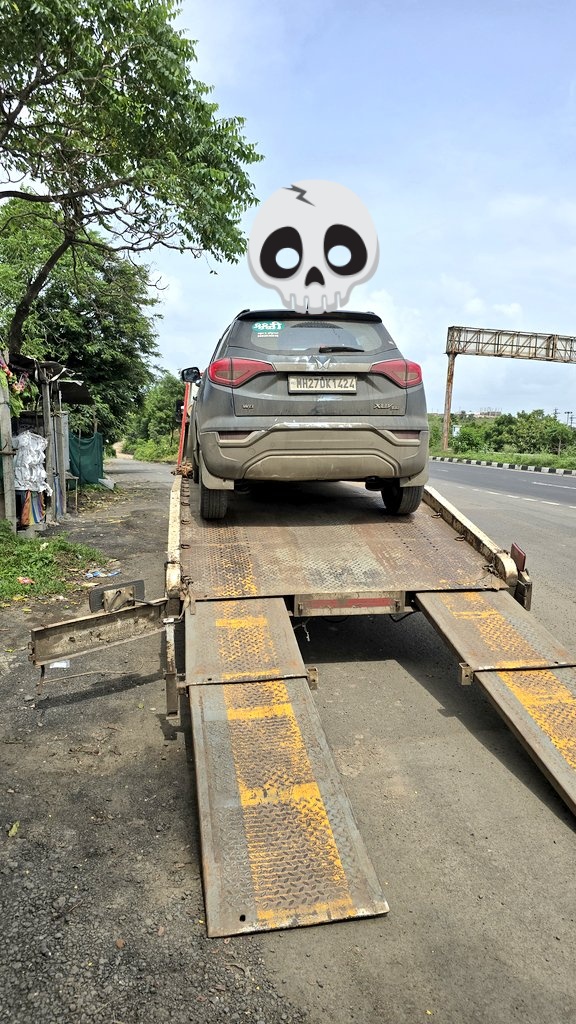 S_AMBULKAR_'s tweet photo. Engine फेलियर की समस्या बार बार आ रही है। और सर्विस वाले बोलते है कि यह अलग अलग सेंसर की समस्या है। मुझे क्या महिंद्रा जी ने कुछ ज्यादा सेंसर लगवाके गाड़ी दी है क्या। समस्या कोई भी सेंसर से आए प्रॉब्लम तो गाड़ी मे ही है न यह मान्य करने वाला कोई नही है। बस आप लेके आओ कर देंगे https://t.co/7vSgJ2SeEJ