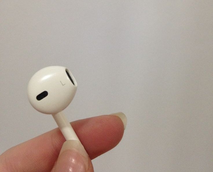 ضلّيت ساعتين أدور على سماعة الهاتف…
وآخر شي طلعت بإذني 🙃
مش أنا؟!
أنا🤭