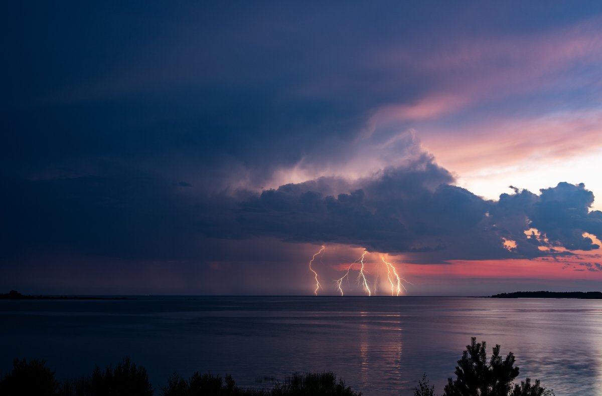 Hieman toistoa mutta kuvia editoidessa löytyi Yppärin kuvista versio joka kannattaa julkaista. Yppäri 31.7.2025