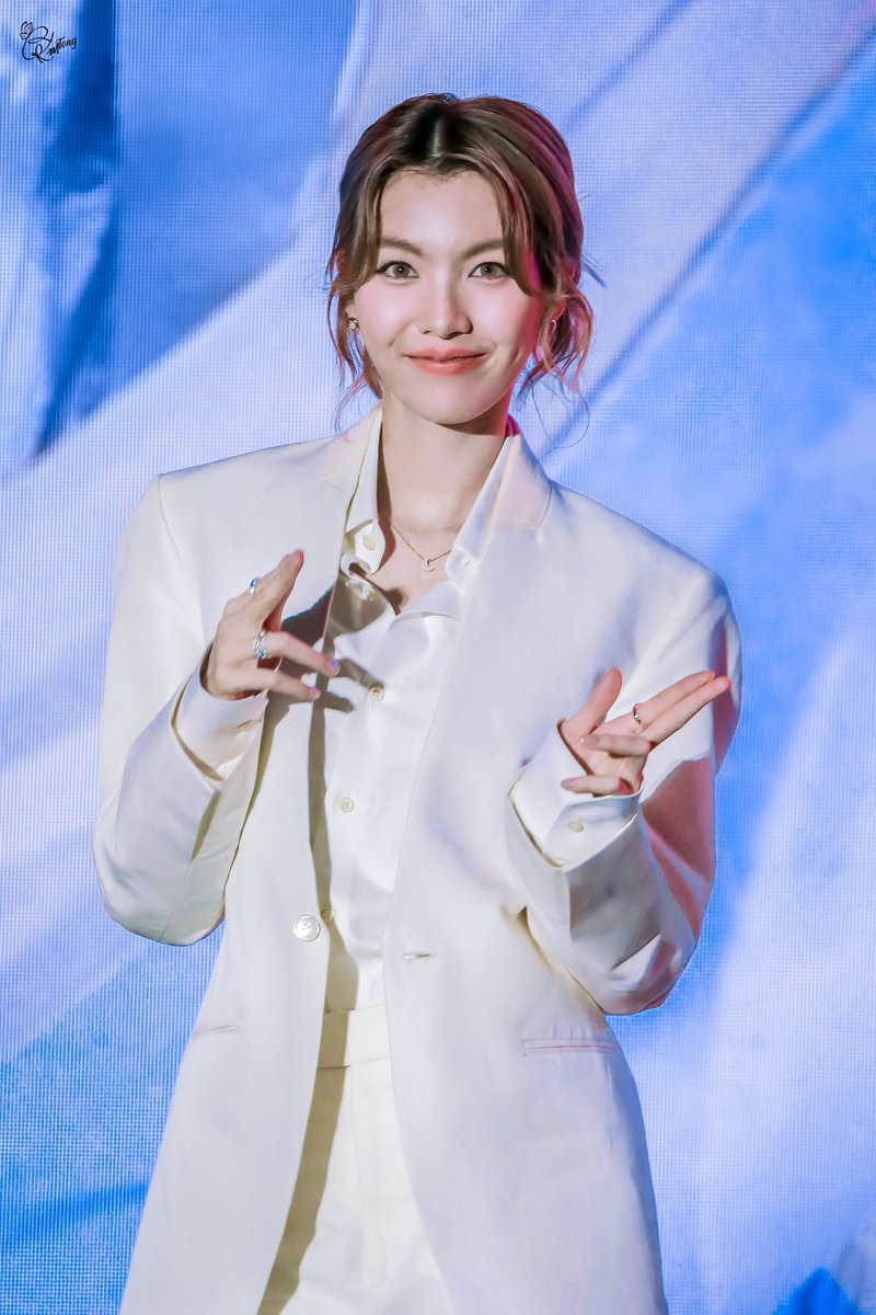 orm_tong's tweet photo. 【2025.08.02】🧐🧐🧐

PROMISES FROM ORM BEYOND TIME
#ORMFanSignInGuangZhou
#Ormkornnaphat #ออมกรณ์นภัส https://t.co/icNJofEMJI