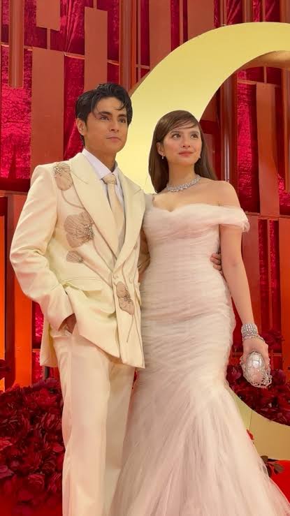 YsaGuelCorner's tweet photo. The perfect match in every way style, grace and chemistry

SLAYSideBySide YSAGUEL
#YsaGuel #GMAGALA2025 https://t.co/UDrTxAI9lb