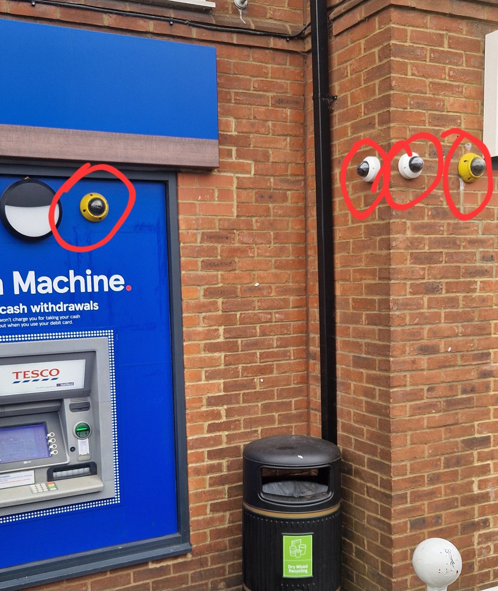 Just returned to the Tesco cashpoint where I (unsuccessfully) "withdrew" £100 (forgot to take my cash). Manager just informed me no cameras face the machine.... Surely one of these must 😂