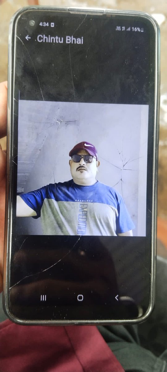 RealNewsThane (@thanerealnews) on Twitter photo <a href="/AkshaySpeakss/">Akshay Karanjavkar</a>
<a href="/ThaneCityPolice/">Thane Police Commissionerate पोलीस आयुक्तालय, ठाणे</a>
<a href="/AsianDigest/">Crime Reports India</a>
ये राजकुमार श्यामनारायण राममूरत सिंह उर्फ चिंटू सिंह ठाणे के सबसे बड़े भाई हैं किसीको भी खुलेआम जिंदा जलाने और जान से मारने की धमकी दे सकते हैं और खुद ही कह रहे हैं जा कंप्लेंट कर ऐसे असामाजिक तत्वों पर कार्रवाई कब? <a href="/AkshaySpeakss/">Akshay Karanjavkar</a>
<a href="/ThaneCityPolice/">Thane Police Commissionerate पोलीस आयुक्तालय, ठाणे</a>
<a href="/AsianDigest/">Crime Reports India</a>
ये राजकुमार श्यामनारायण राममूरत सिंह उर्फ चिंटू सिंह ठाणे के सबसे बड़े भाई हैं किसीको भी खुलेआम जिंदा जलाने और जान से मारने की धमकी दे सकते हैं और खुद ही कह रहे हैं जा कंप्लेंट कर ऐसे असामाजिक तत्वों पर कार्रवाई कब?