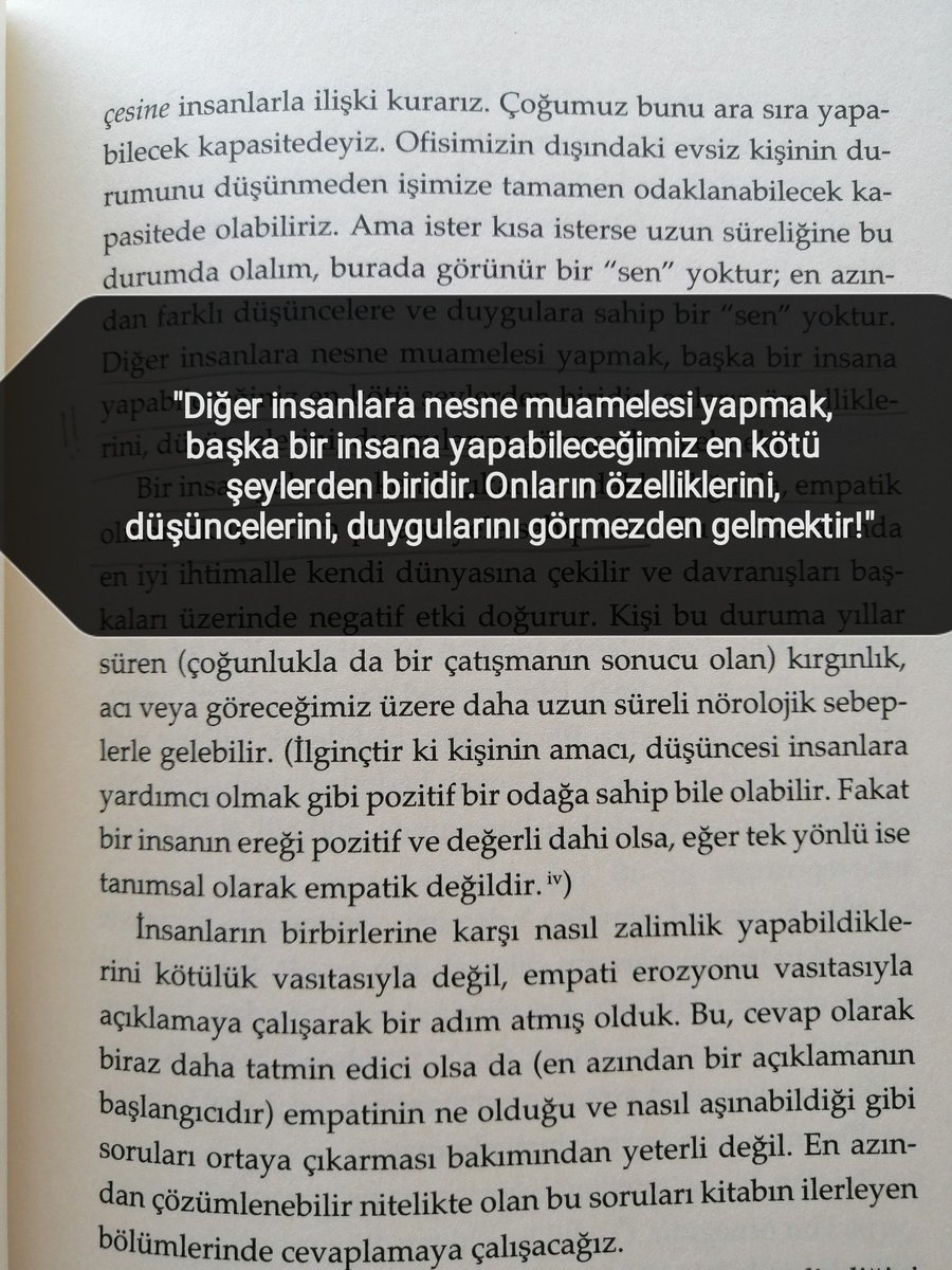 Kötülüğün temel nedenini empati eksikliği olarak açıklayan bu kitabı da değerlendirmek yerinde olabilir.Bazı insanların kötü olması tek bir sebeple açıklanamayacak kadar karmaşık bir olgu. Ama yine de uygun bir çevresel ortam oluşturulsa sayısını azaltabilirdik.