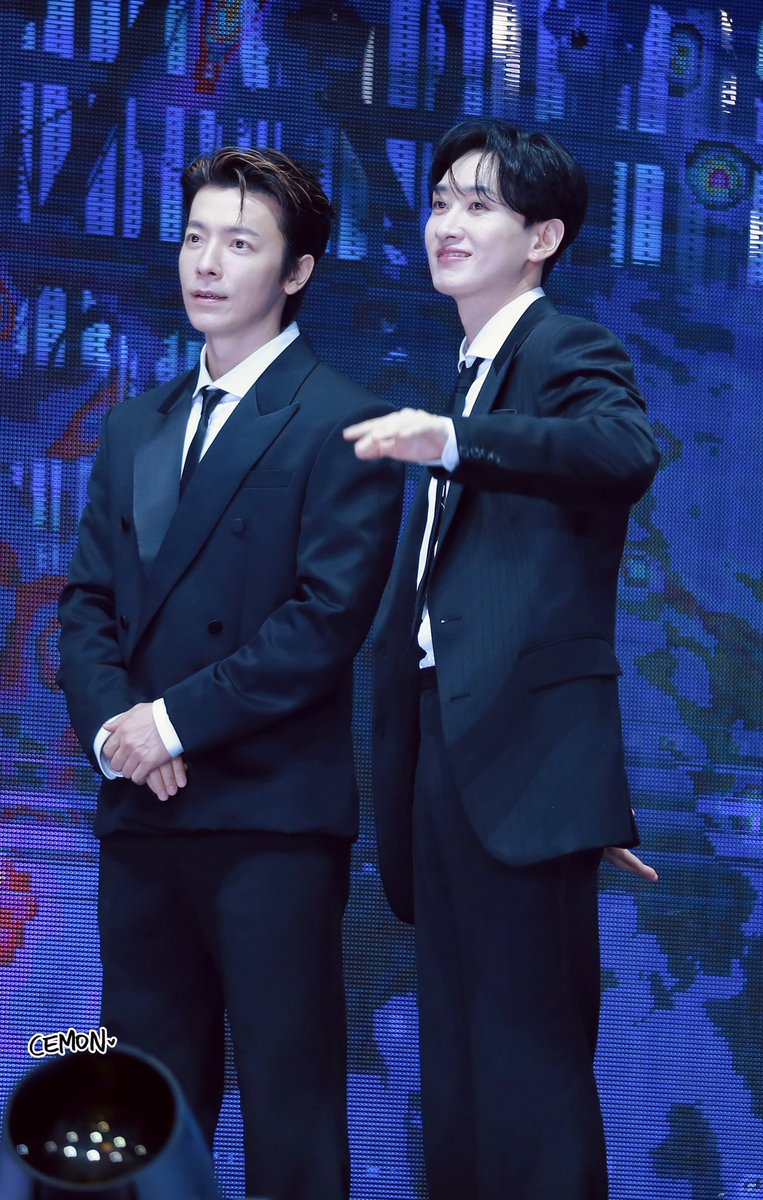 250802 
헬로 👋👋

은혁 동해 #슈퍼주니어 #동해 #은혁