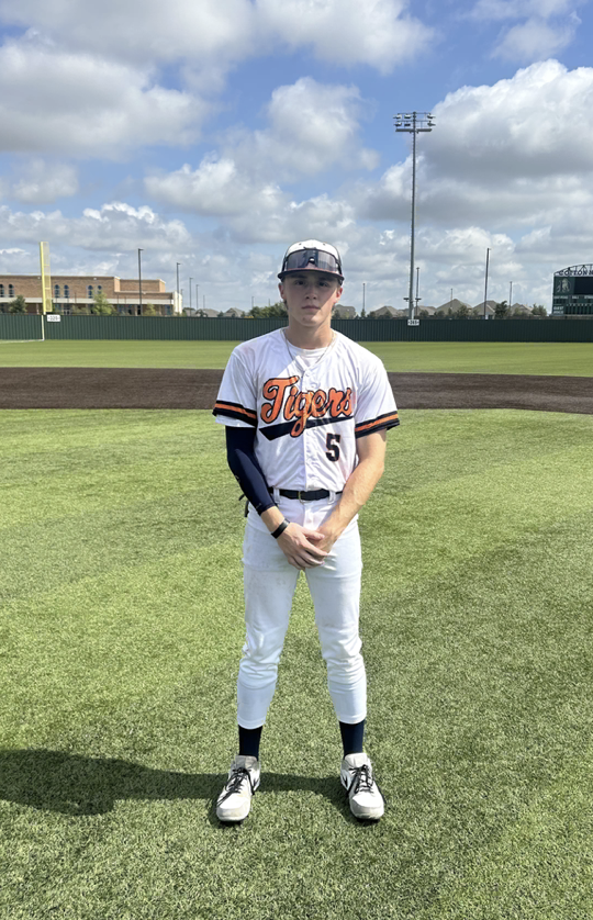 âFive Tool Texasâ (@fivetooltexas) on Twitter photo F: <a href="/DTigerBaseball/">Dallas Tigers</a> 2026 Smith 6, Keller Knights 0
PoG: <a href="/c_blake2026/">Carsen Blake</a> 6.0 IP, 3H, 0R, 0 ER, 2 BB, 9K | 3-4, 3B, RBI, R
Notable: <a href="/GrantTh06172754/">Grant Thomas</a> 2-3, 2B, 2 RBI, BB F: <a href="/DTigerBaseball/">Dallas Tigers</a> 2026 Smith 6, Keller Knights 0
PoG: <a href="/c_blake2026/">Carsen Blake</a> 6.0 IP, 3H, 0R, 0 ER, 2 BB, 9K | 3-4, 3B, RBI, R
Notable: <a href="/GrantTh06172754/">Grant Thomas</a> 2-3, 2B, 2 RBI, BB