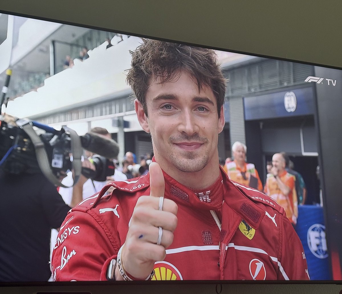 2000SLECLERC's tweet photo. THE DRIVER OF MY LIFE https://t.co/eJ5AlMlGbn