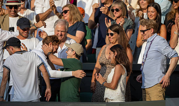 Leonard40959202's tweet image. Jannik Sinner con il fratello Mark #Wimbledon 
📸getty