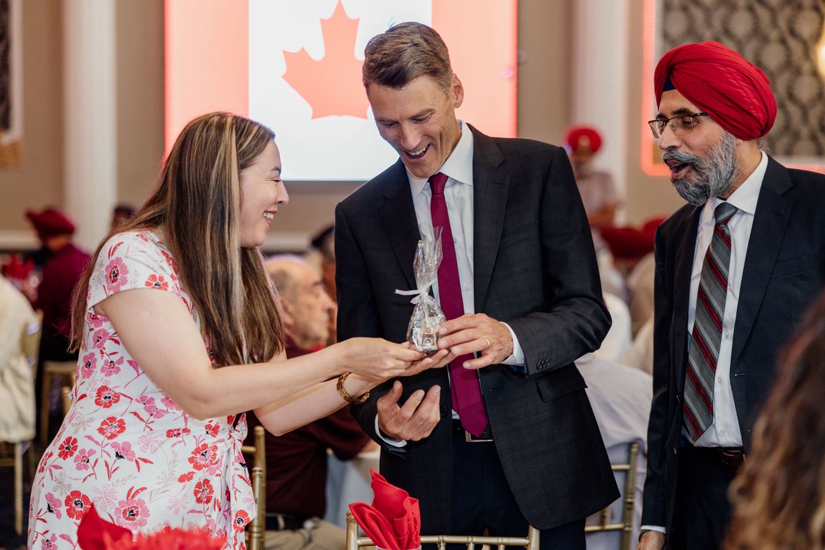None of this would have been possible without you.

It’s hard to believe it’s already been just over three months since I was elected, time truly flies. Every day, I’m reminded what an incredible honour it is to serve the people of Vancouver-Fraserview—South Burnaby.

From my