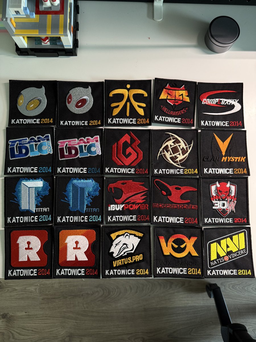 sun_apanasovich's tweet image. full collection of patches katowice 2014 ✅
