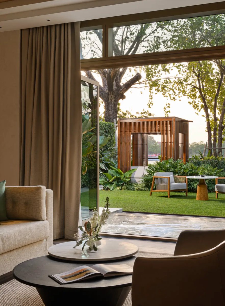 MBPrivateClient's tweet image. Capella Bangkok is where riverside serenity meets Bangkok buzz, crowned the World’s Best Hotel 2024 for a reason.  

#businesstravelmanagement #travelmanagement #travelmanagementcompany #destinationmanagementcompany #corporatetravelmanagers #corporatetravelcompany