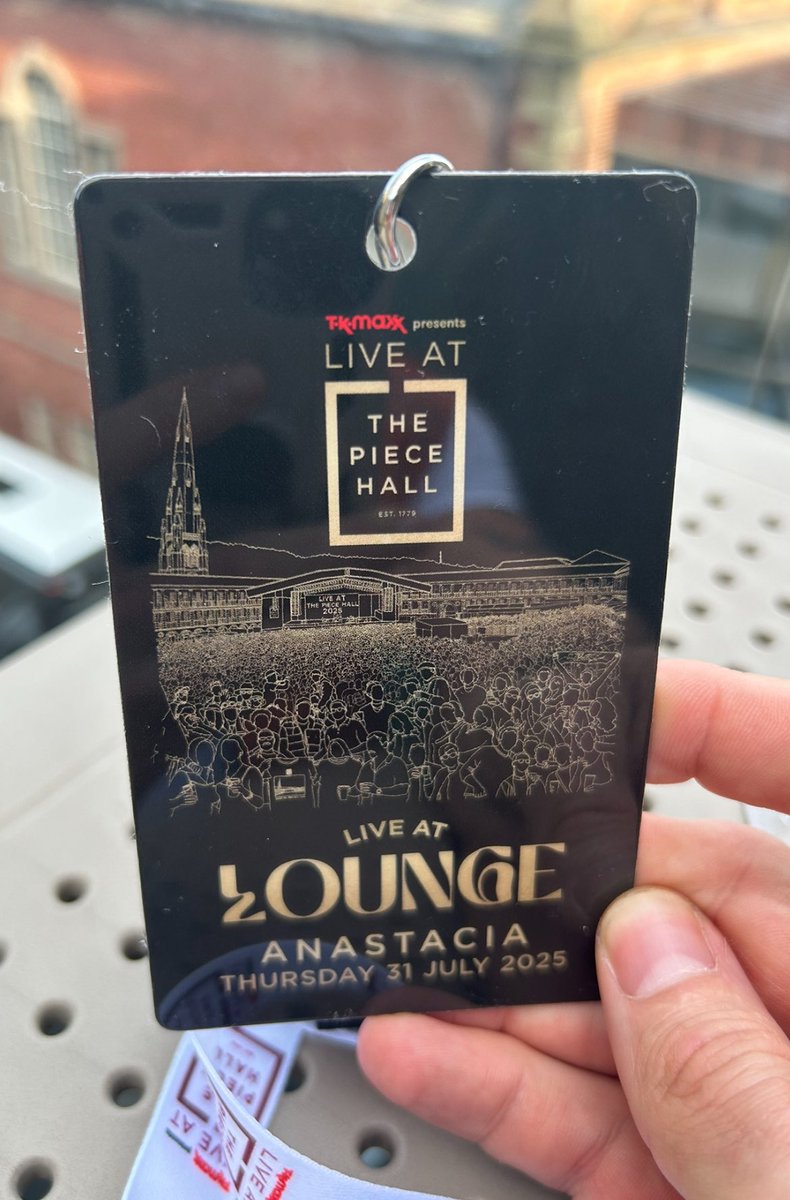 Great night had <a href="/ThePieceHall/">The Piece Hall</a> on Thursday night! #liveatlounge #anastacia 🙌🏼 <a href="/TheFizzCMJ/">TheFizzOfficial</a>