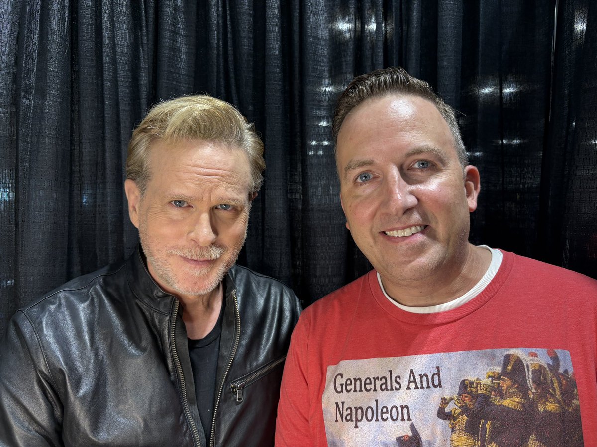 AndNapoleon's tweet photo. Had the sincere pleasure of meeting one of our podcast guests, the talented and generous @Cary_Elwes at Tampa Comicon. You can hear Mr. Elwes talk Napoleonic history in Episode 28. #princessbride #tbcc https://t.co/LGAm4R46B1