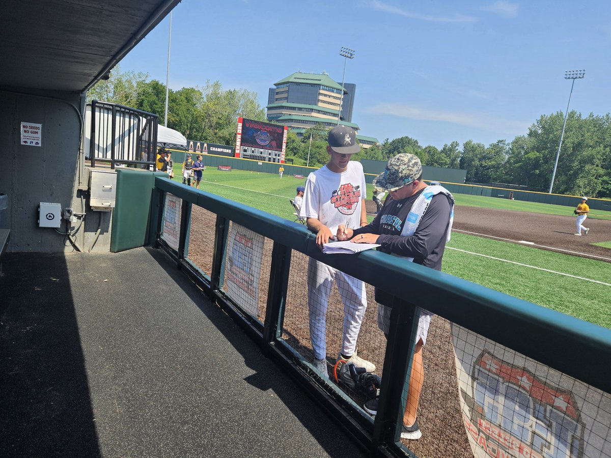I95MetroSelectShowcase (@i95metro) on Twitter photo You throw 93 at I95 and coach Ox finds you! You throw 93 at I95 and coach Ox finds you!