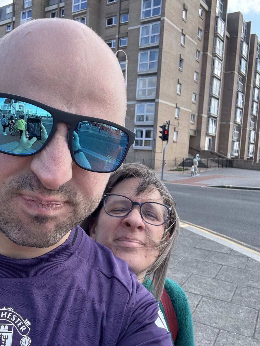 matt_edge's tweet photo. Sun and #Southport
Not a bad way to start a week off! https://t.co/5FTp9YD9a2
