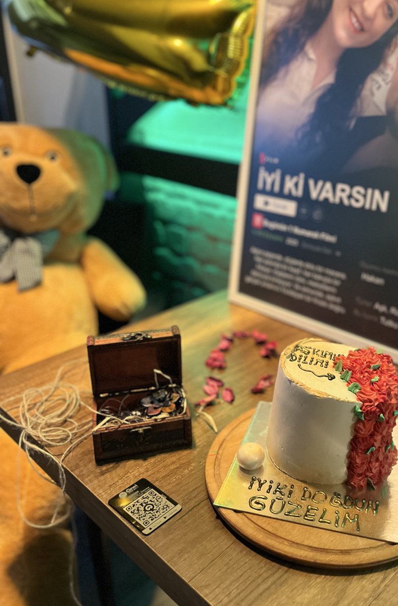 Yeni yaşım , tatlı telaşlarım 🤍🥰🧿🫶

#doğumgünü #aşk