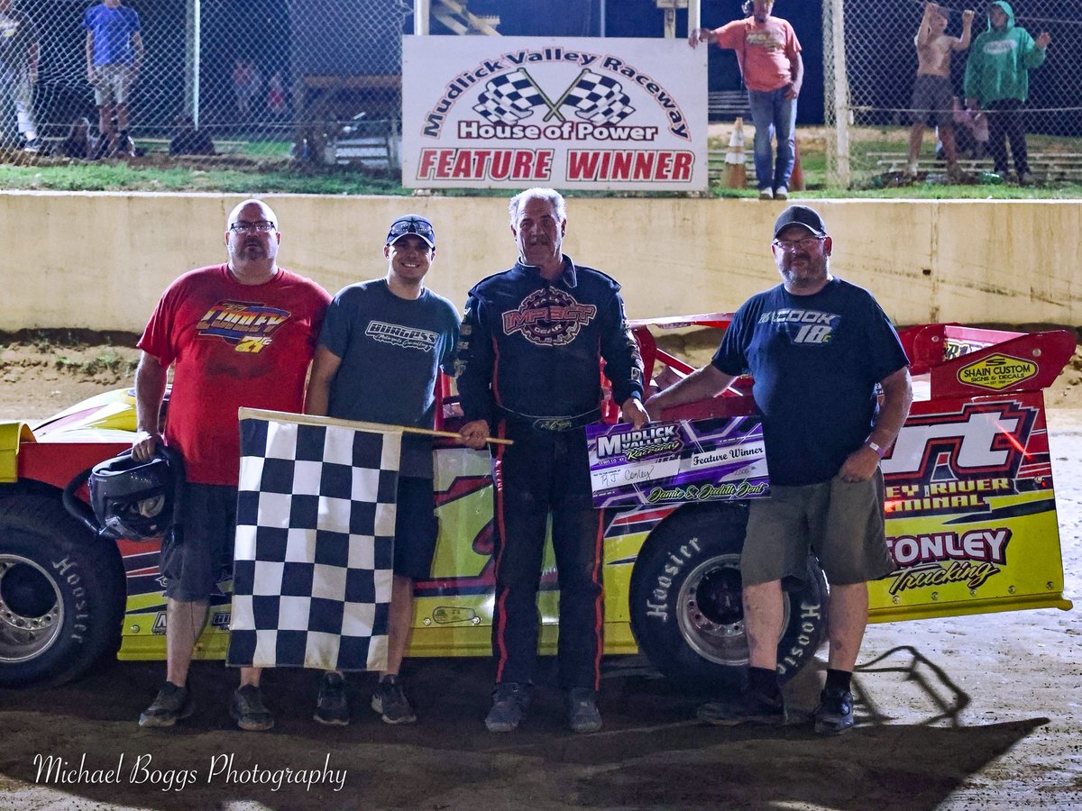 📰 R.J. Conley Bags $2,000 for Mudlick Valley Victory; CMI Invades 201 Speedway Tonight!

Full Press Release 👉 conleymotorsportsinc.com/71press.html

📸 Michael Boggs Photography