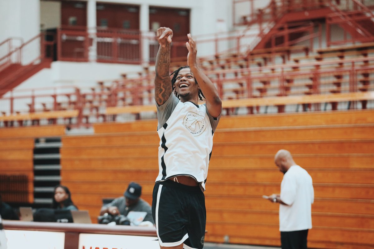 The SIAC tweet media