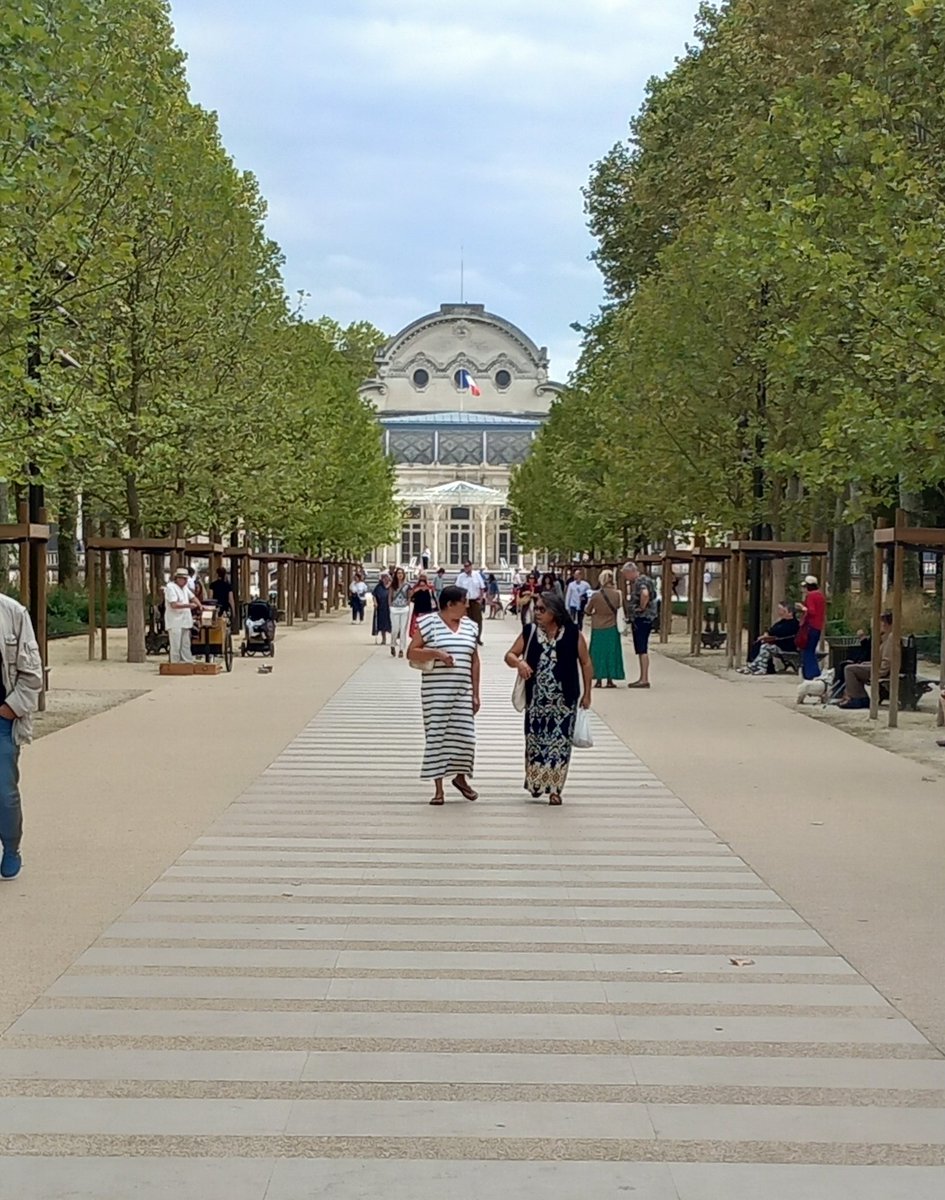 Un moment délicieux !
<a href="/VilleDeVichy/">Ville de Vichy</a> <a href="/Aguilera_Fred/">AGUILERA Frédéric</a>