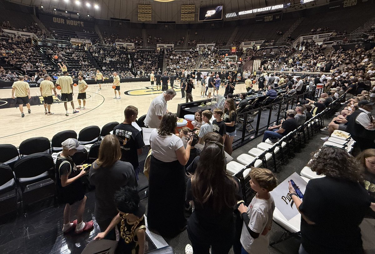 Coach Painter signing autographs and taking selfies with a long line of young Purdue fans today. Man of the people.
