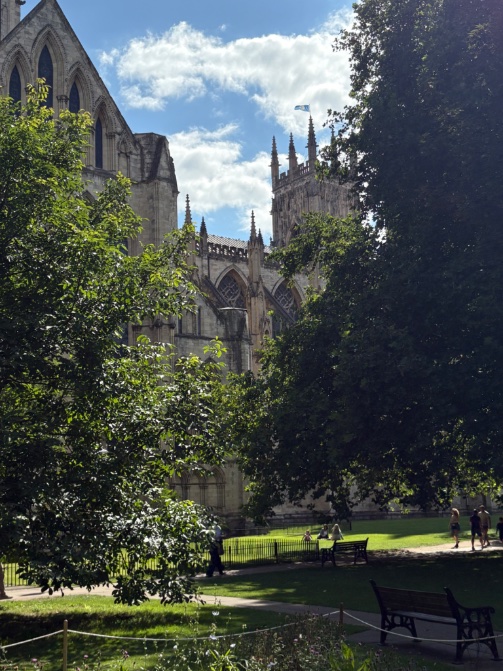 Louise Amende (@amendefl) on Twitter photo Delighted to see a flag flying on #York_Minster ; this one marks #YorkshireDay, in fact a weekend of celebrations this yr . A great step but 🤞🙏 we can fly the St George Cross more often, as a gospel tool on feast days. <a href="/HFDCathedral/">Hereford Cathedral</a> you are reliably good at this! Thank you 👏 Delighted to see a flag flying on #York_Minster ; this one marks #YorkshireDay, in fact a weekend of celebrations this yr . A great step but 🤞🙏 we can fly the St George Cross more often, as a gospel tool on feast days. <a href="/HFDCathedral/">Hereford Cathedral</a> you are reliably good at this! Thank you 👏